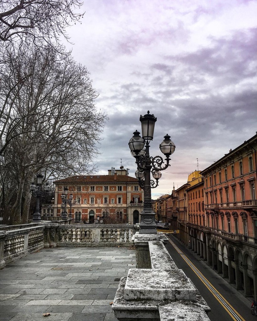 Bologna la citt appena sveglia al sabato mattina Quanto hellip